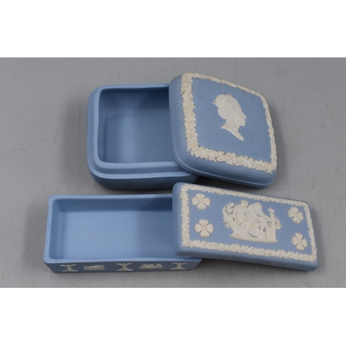 427 - A Selection of Twelve Wedgwood Jasperware Lidded Trinket Dishes. Includes Commemorative, Pair of Egg... 