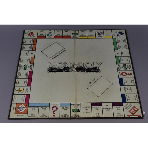 470 - A Vintage 1940's Monopoly Board Game, All Pieces Appear To Be There.