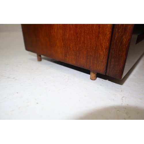 548 - Edwardian 18th Century Highly Polished Mahogany Bureau Bookcase with Key and working sliders Crowned... 