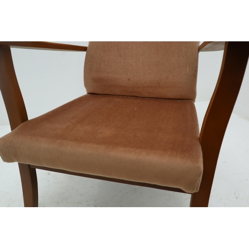 552 - Very Comfy and Clean Mid Century Valor Covered Fireside Chair