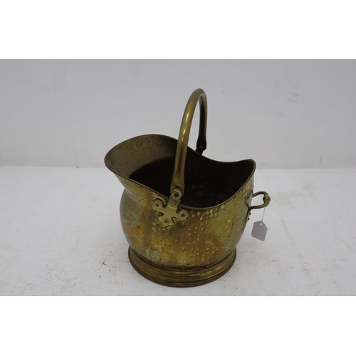 604 - A Pair of Brass Coal Scuttles, Largest Approx 11