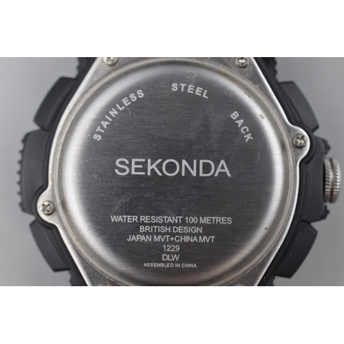 51 - Sekonda 100mtr Rubberised Water resistant Watch with Japanese movement (Working)