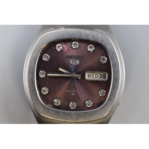 58 - Seiko 5 Automatic Day / Date Gents Watch (Working)