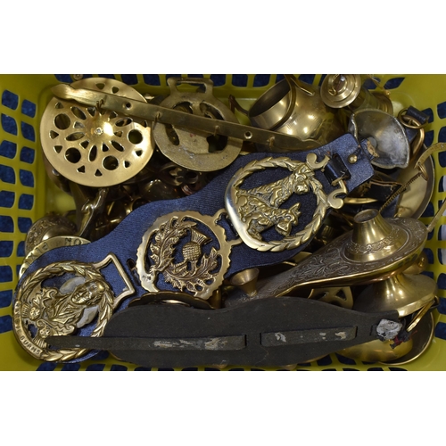 290 - Mixed Lot of Vintage Brassware