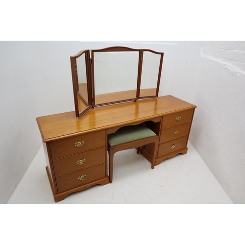 497 - Vintage Stag 6 Drawer Dressing Table With Vanity Mirror Approx 63