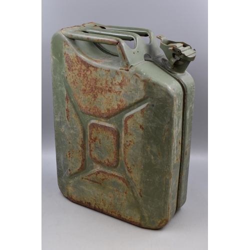 547 - A Vintage Metal 20L Jerry Can, In Green.