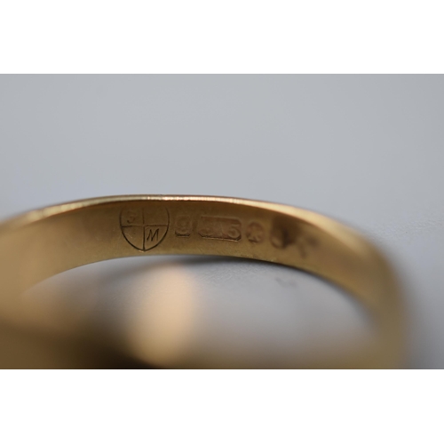 11 - A 9ct Gold Signet Ring, Size P.