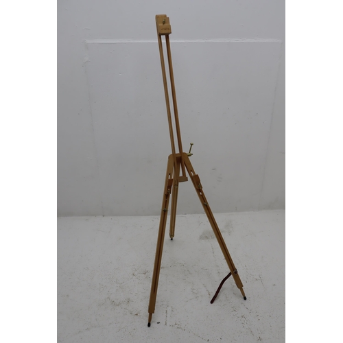 237 - Large New Winsor and Newton Adjustable Pine Easel