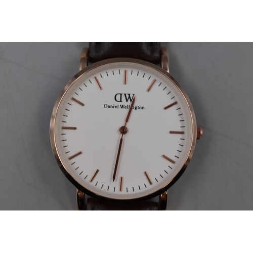 50 - Daniel Wellington Gents Watch with Leather Strap. Complete in Presentation Box.