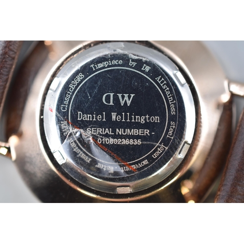 50 - Daniel Wellington Gents Watch with Leather Strap. Complete in Presentation Box.