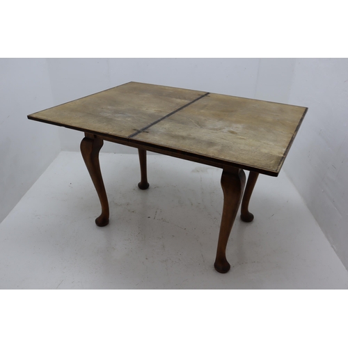 463 - An Oak Fold-Over Dining Table, With Felt Lined Interior Storage. Approx 47.5