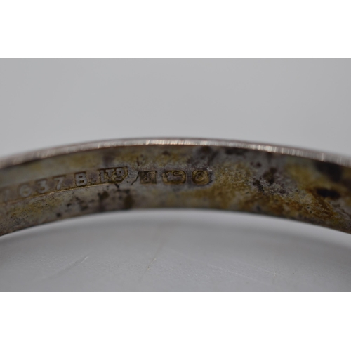 28 - A Hallmarked Birmingham Silver Child's Bangle, Circa 1979.