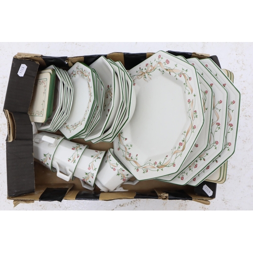 197 - Twenty Pieces of Eternal Beau Dinner Ware, includes 4 Dinner Plates, 4 Side Plates, 4 Cups and Sauce... 