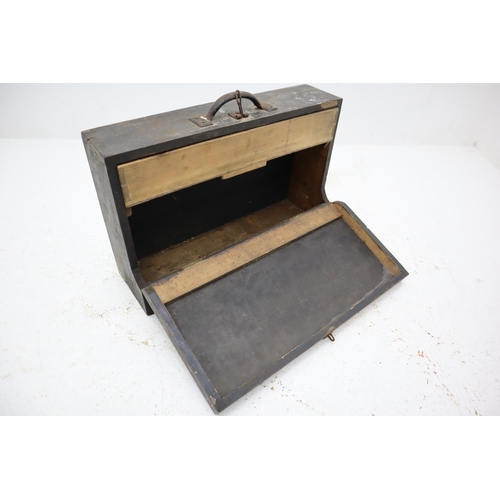 451 - A Wooden Tool Chest With Internal Drawer, Approx 6