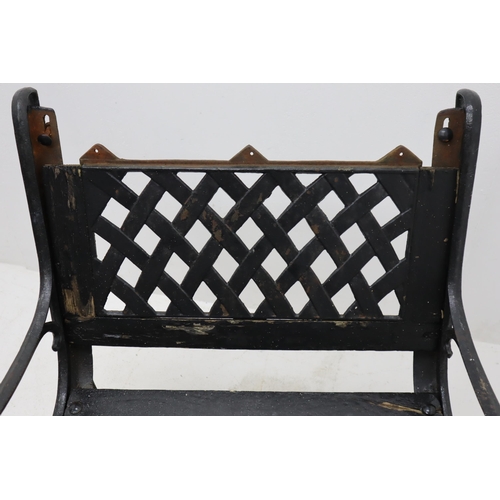 468 - Single Seat Garden Bench with Cast Iron Bench Ends needs some tlc approx 31