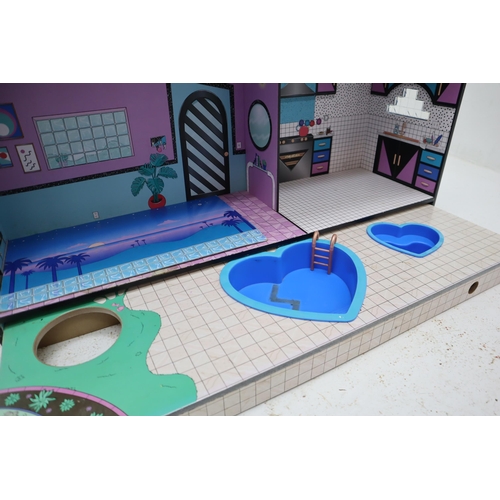 481 - Large LOL Surprise Dolls House with Pull Out Swimming Pool. Approx. 37