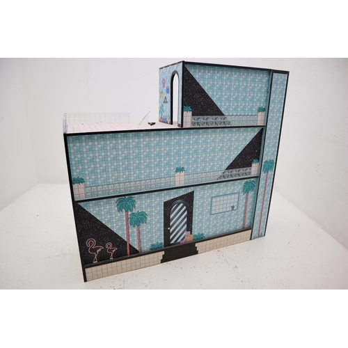 481 - Large LOL Surprise Dolls House with Pull Out Swimming Pool. Approx. 37