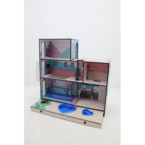 481 - Large LOL Surprise Dolls House with Pull Out Swimming Pool. Approx. 37