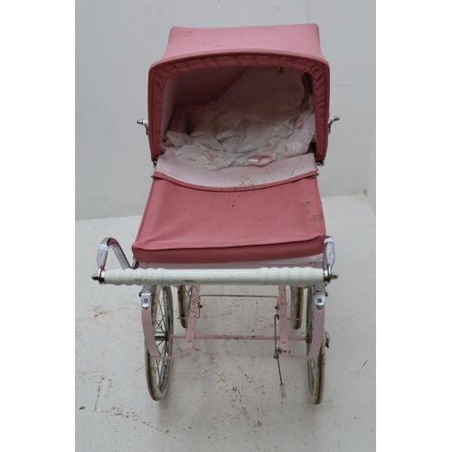 482 - Vintage Silver Cross Oberon Dolls Pram in Two Tone Candy Pink would make a Lovely Display piece or P... 