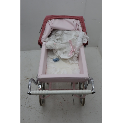 482 - Vintage Silver Cross Oberon Dolls Pram in Two Tone Candy Pink would make a Lovely Display piece or P... 