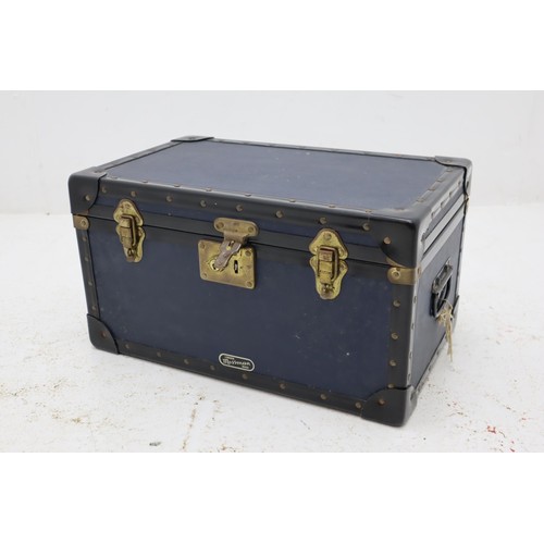 319 - Mossman Midi Sized Travel trunk with key (lock needs attention) approx 20