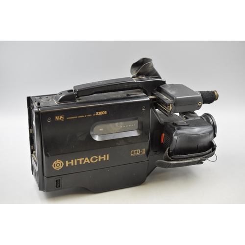 349 - Vintage Hitachi VM-2300E Video Camera Recorder VHS Camcorder With Carry Case (Not Tested)