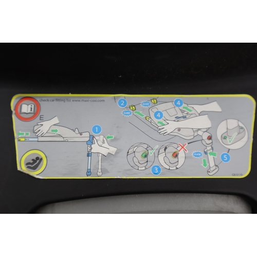 MaxiCosi ISO Fixing Car Seat and MaxiCosi Universal Baby Carrier