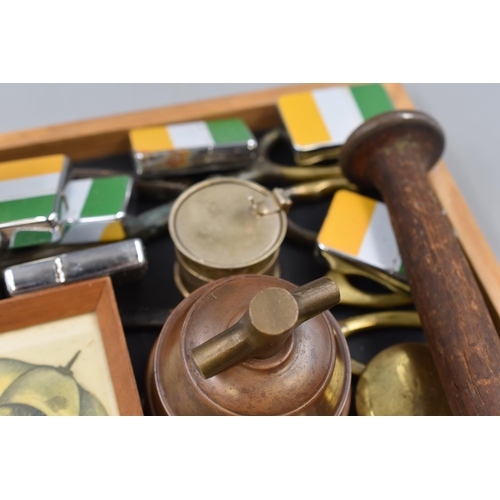 85 - A Mixed Selection of Collectable Items. Includes Ireland Lighters, Cribbage Board, Collectable Westm... 