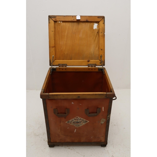 611 - A Large Walrus Fibre Manufacturing Company Chest, Approx 19