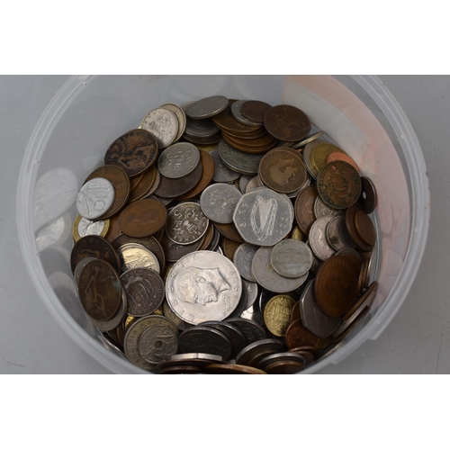 158 - Approx 1.9kg of Unsorted UK and Worldwide Coinage.