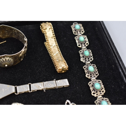 30 - Interesting selection of mixed jewellery, Belt Buckle and fob