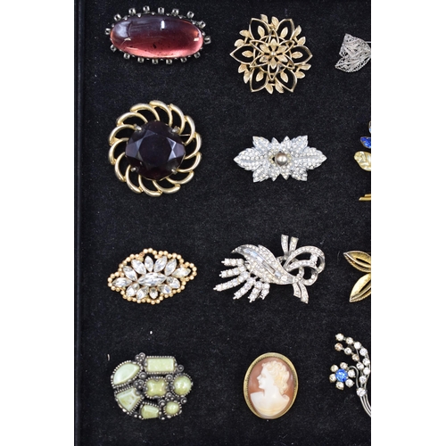 50 - Mixed Selection of Brooches, includes Silver Filigree Bow Brooch and Cameo Brooch