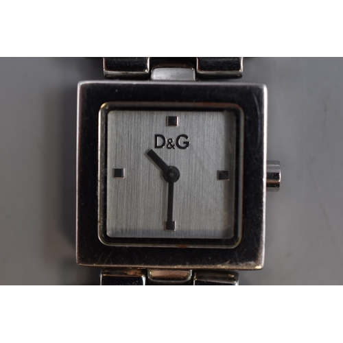 65 - D & G Ladies Watch with Spare link (Working)