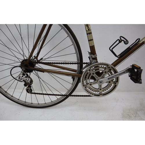 626 - Vintage 1979 Carlton Corsair Lightweight Touring Racing Bike 14 Gears, Suede Covered Seat, Bottle ho... 