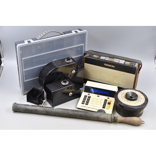 Mixed Lot Including vintage Roberts Radio, Fullflix Kodak