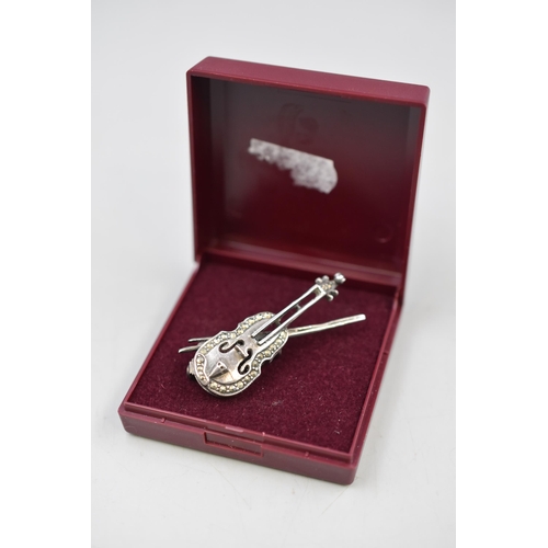 11 - Vintage Silver 925 Violin Brooch Complete with Presentation Box