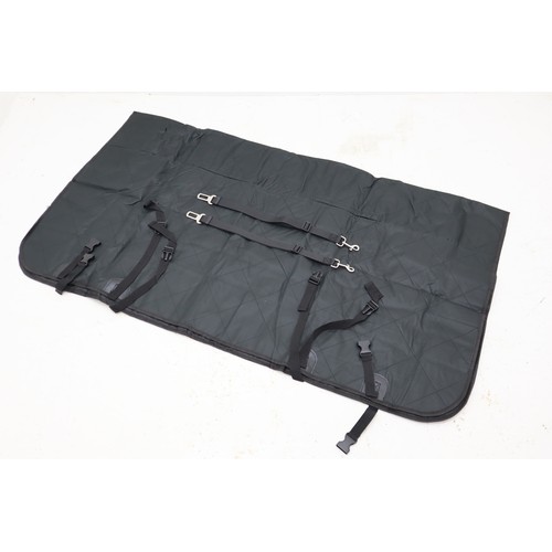 675 - Black Thermal Horse Blanket with Straps