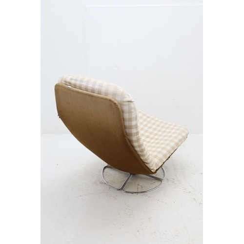 400 - Swed-Form Swivel Lounge Chair Approx 26