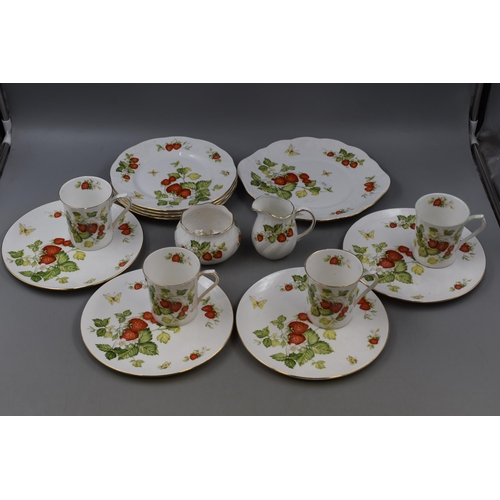 A Fifteen Piece Queens China 'Virginia Strawberry' Tea Set. Includes ...