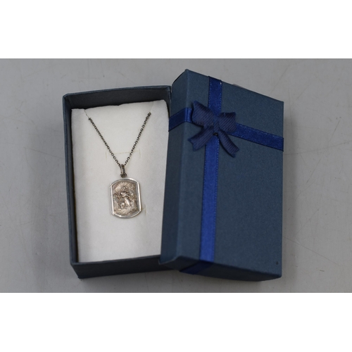 39 - Silver 925 St Christopher Pendant Necklace Complete with Box