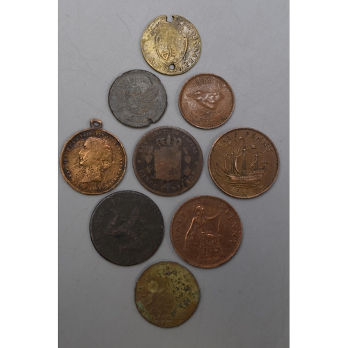 159 - A Selection of Old UK Farthings and Half Pennies.