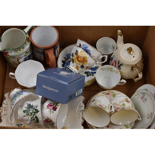 677 - Mixed Lot of Fine Quality Porcelain to include Cups and Saucers, Wedgwood, Teapot, Jug and others