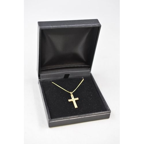 5 - Gold 18ct Cross Pendant Necklace Complete with Presentation Case