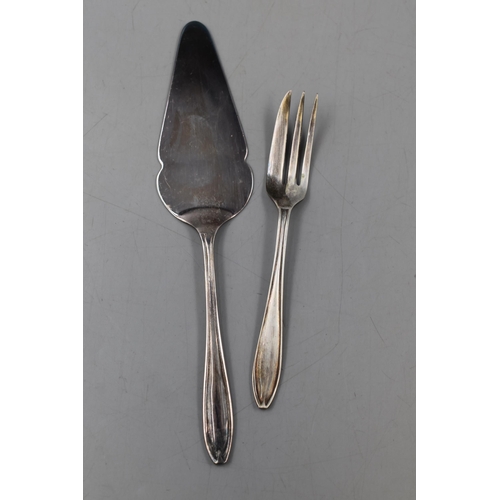 31 - Fine Quality Vintage Scottish Silver Plated Fork and Cake Serving Set in Original storage case