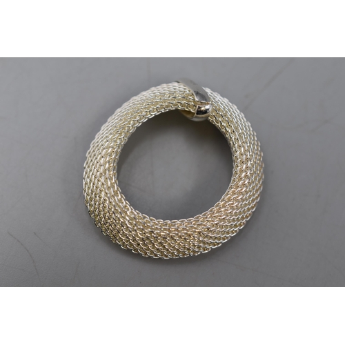 52 - Silver 925 Chainmail Mesh Circular Pendant (approx. dia 4cm)