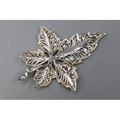 66 - Silver 925 Floral Brooch Complete with Presentation Box