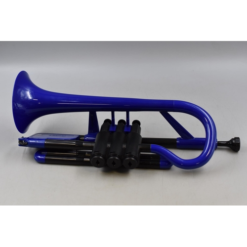 429 - A pCornet Plastic Cornet In Electric Blue, With Velvet Cover Bag.