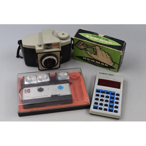 442 - Mixed Lot of Vintage items to include Brownie Camera, Kodak Instamatic pocket Camera with Flash pods... 