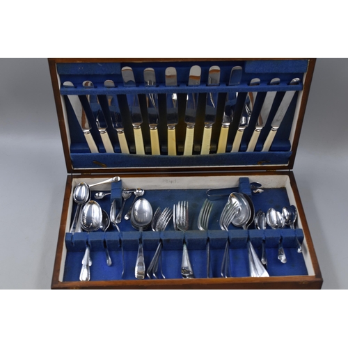 698 - Mixed Lot of Quality items to include Silver Plate Cutlery Set in Box, Mayleigh Cookie jar with lid,... 