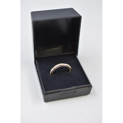 13 - Hallmarked Gold 375 (9ct) Band Ring (Size O) Complete with Presentation Box (a/f)